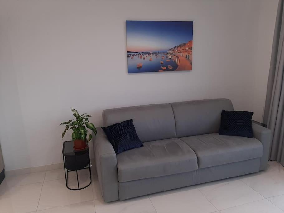 New Seafront Apartment - Spectacular Views San Pawl il-Baħar Kültér fotó