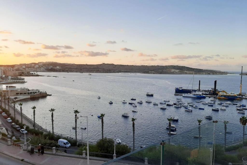 New Seafront Apartment - Spectacular Views San Pawl il-Baħar Kültér fotó