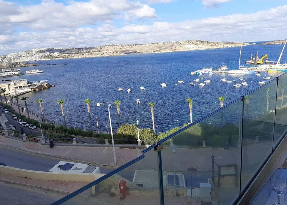 New Seafront Apartment - Spectacular Views San Pawl il-Baħar Kültér fotó