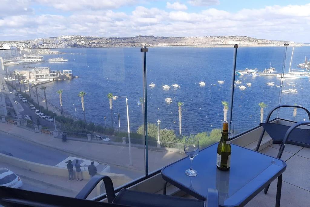 New Seafront Apartment - Spectacular Views San Pawl il-Baħar Kültér fotó