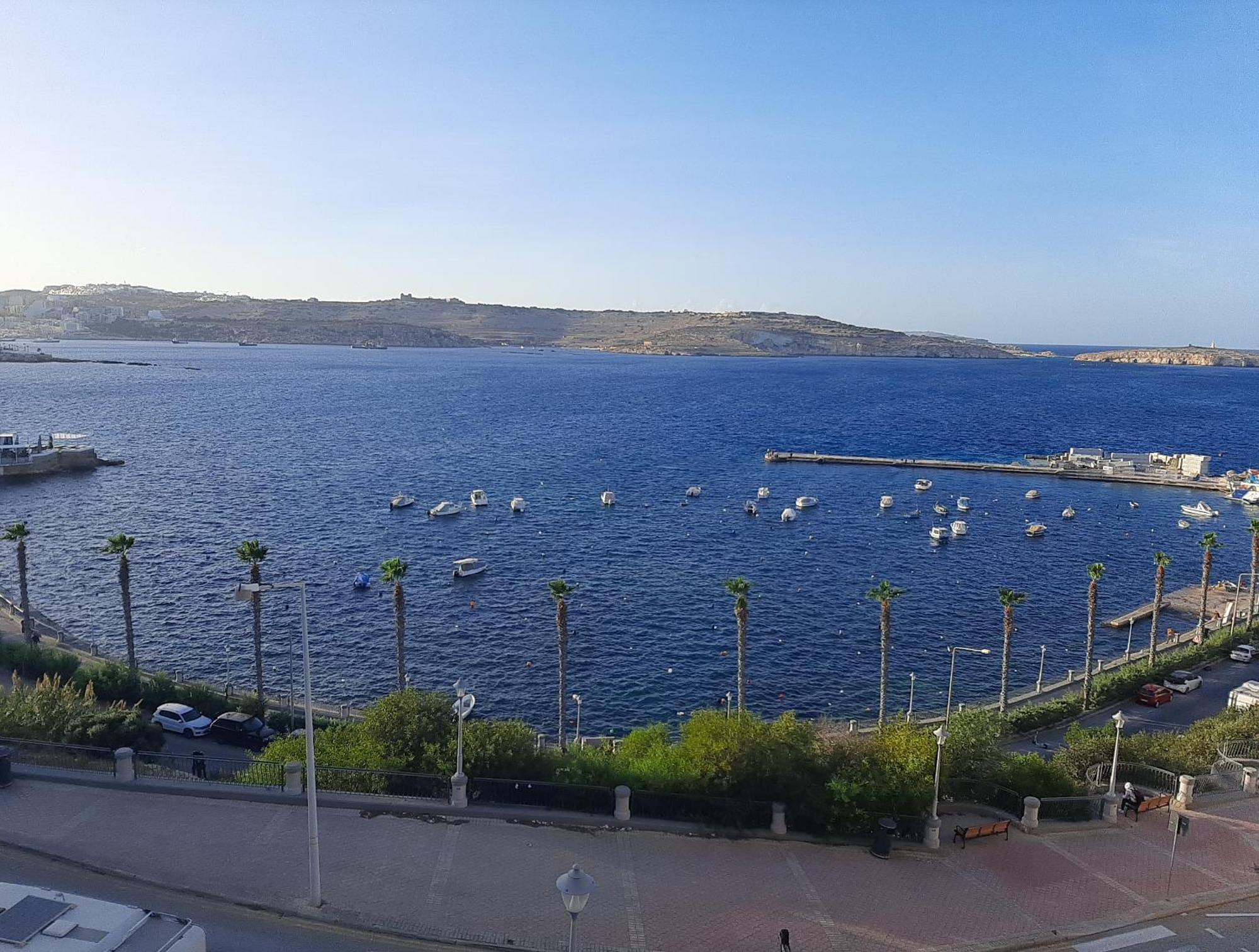 New Seafront Apartment - Spectacular Views San Pawl il-Baħar Kültér fotó